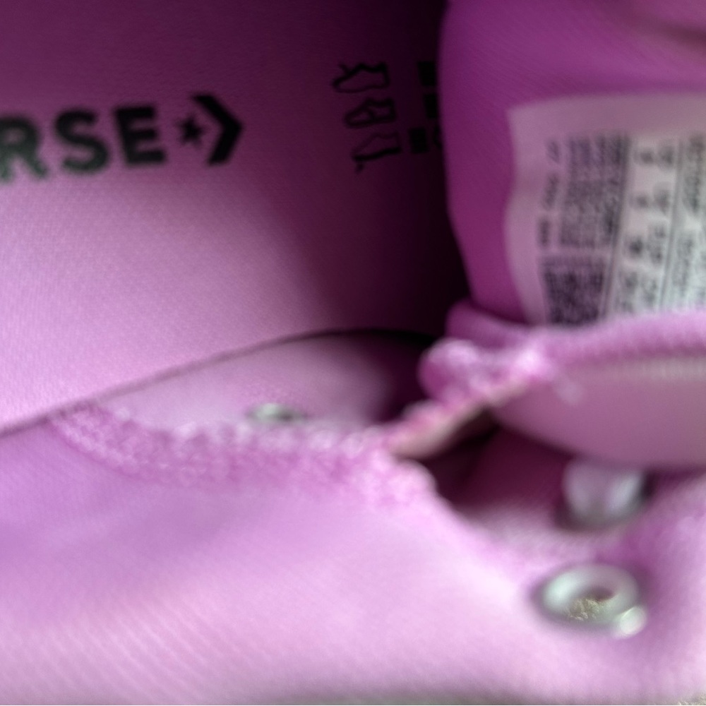 Chuck Taylor All Star Low Top Sneaker in Pink 8 New - Picture 8 of 9